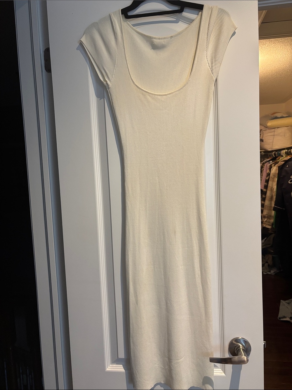 Guess white/ Cream Cap-Sleeve Ribbed bodycon Midi Dress